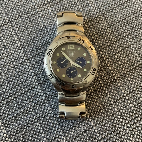 Fossil Watch - Picture 1 of 4